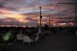 Prani Legian Hotel Buitenkant foto